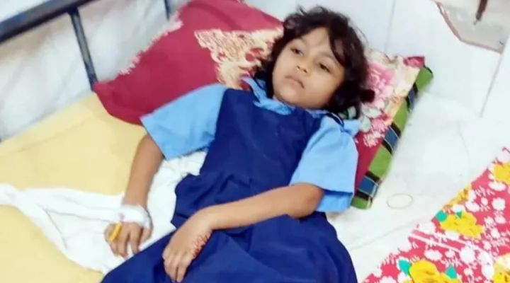 মাদারীপুরে সরকারি টিফিন খেয়ে ৫ বিদ্যালয়ের ৩০ শিক্ষার্থী অসুস্থ